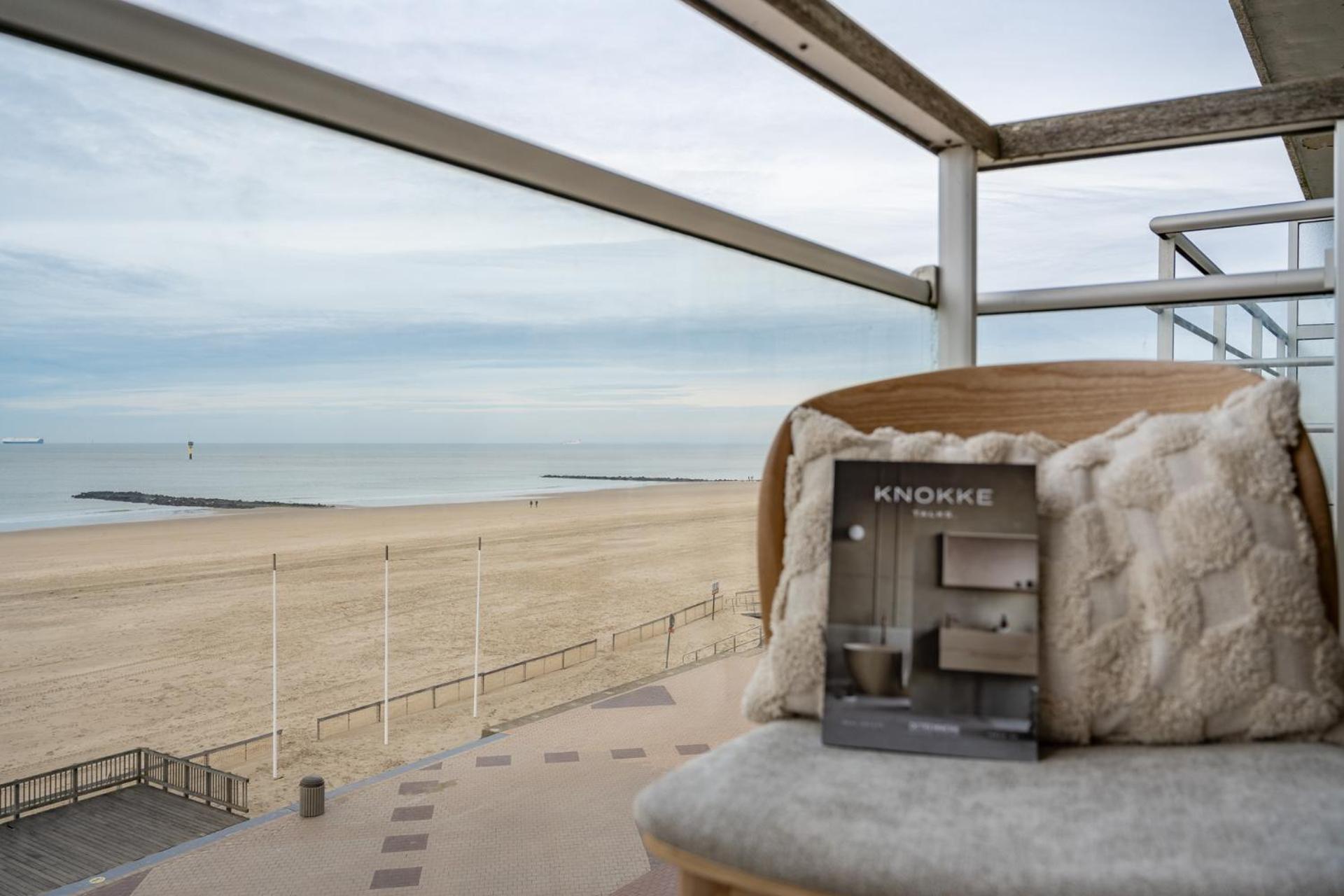 Appartementen Op De Zeedijk In Knokke Op De 3E En 4E Verdieping Van Logie Marie Exterior photo